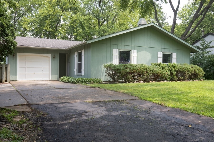 Homes for sale in the Lake Killarney subdivision Cary, Illinois Real