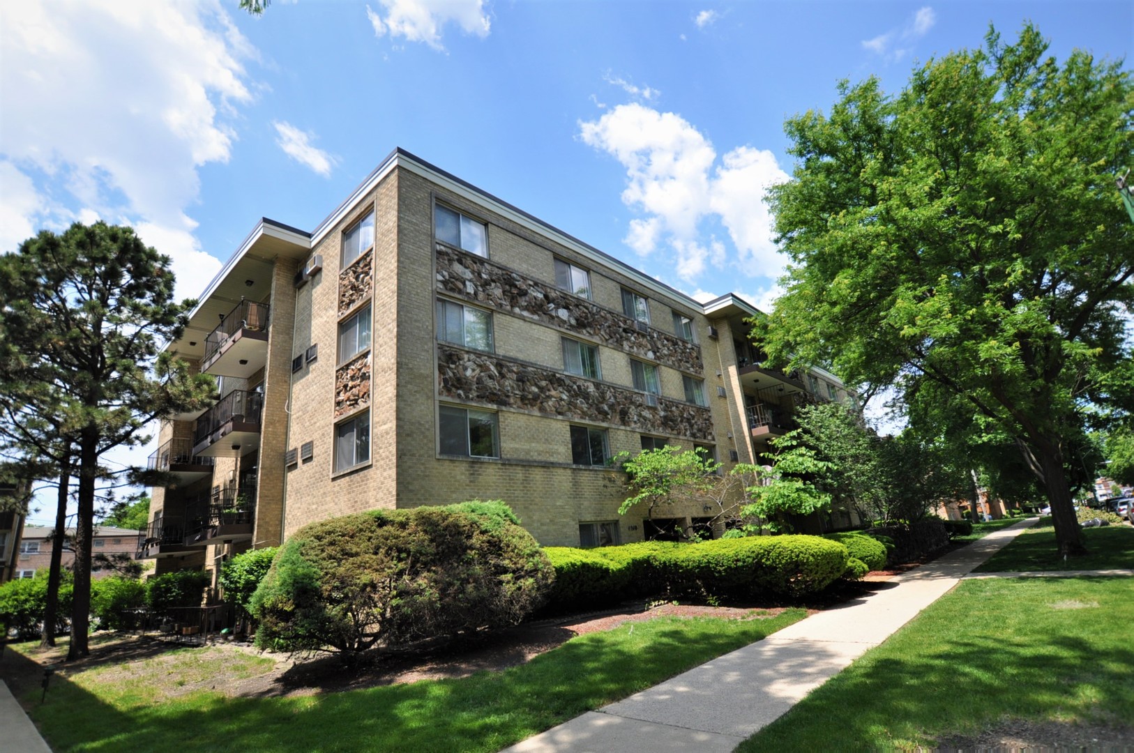 Old Irving Park Real Estate & Old Irving Park Chicago Information