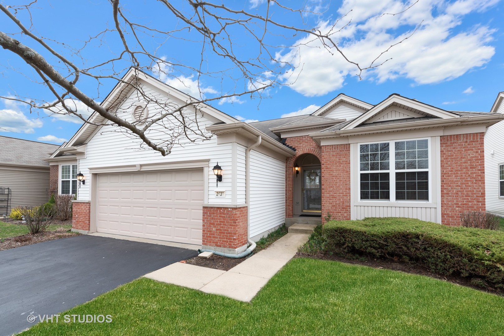 2639 Venetian, ELGIN, Illinois