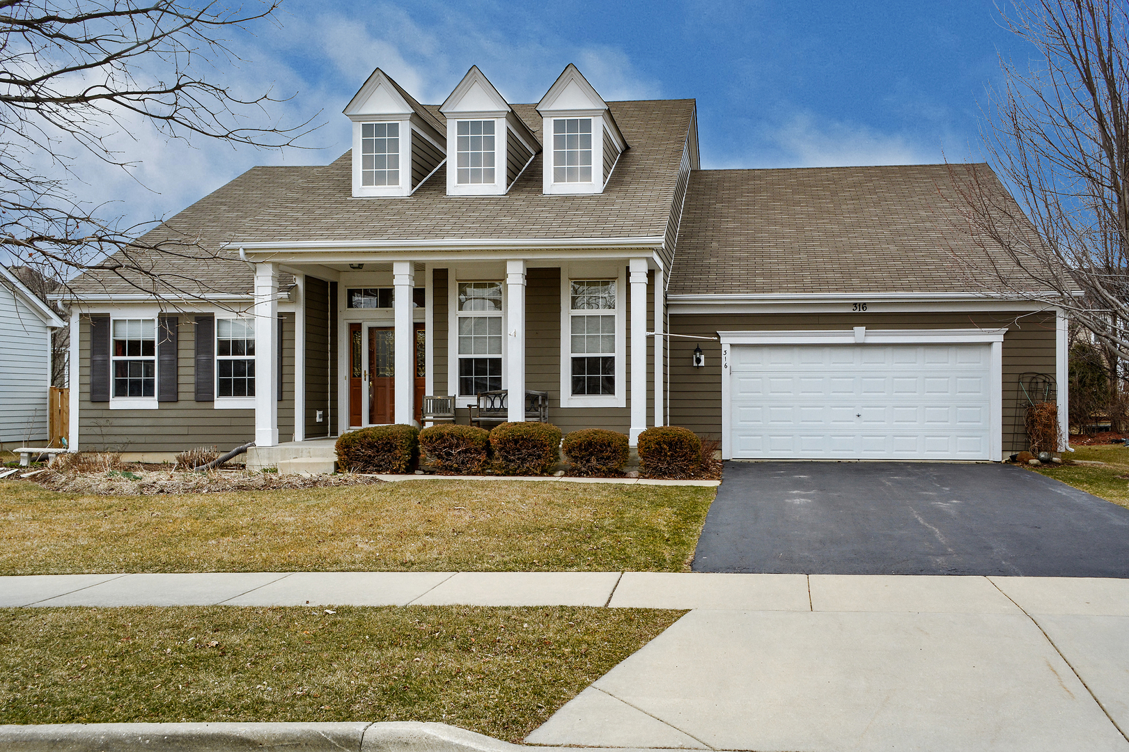 316 Weymouth, ELGIN, Illinois