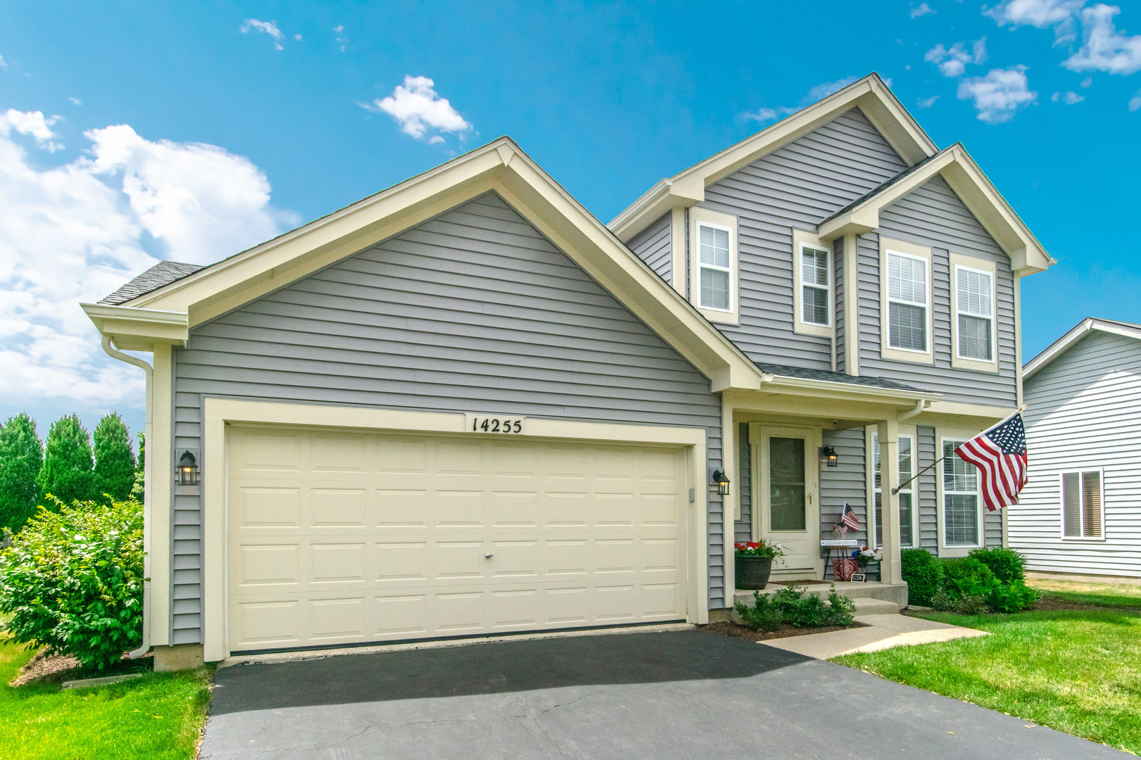 Homes for sale in the Lakewood Falls subdivision Plainfield, Illinois