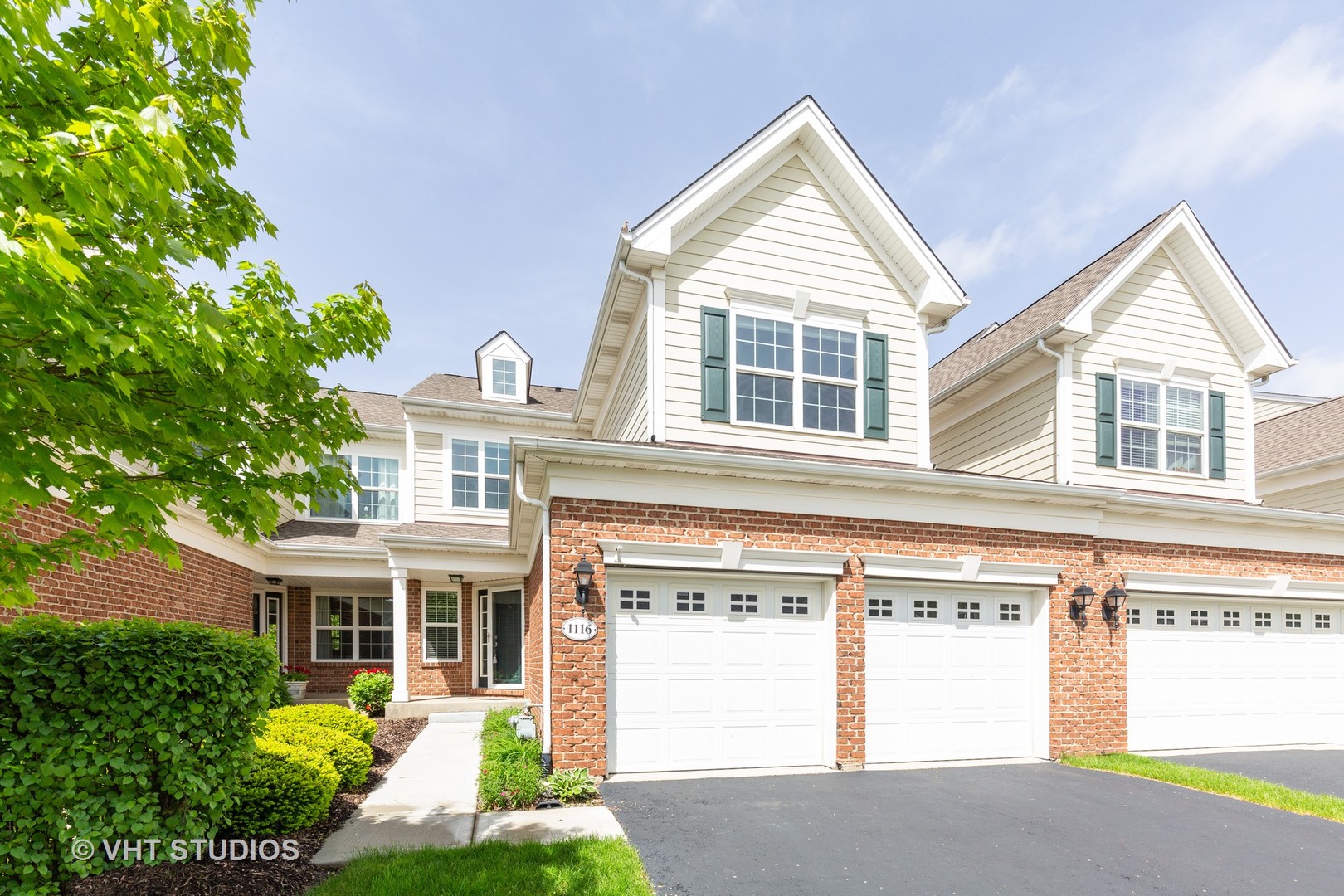 1116 Pine Valley, ELGIN, Illinois