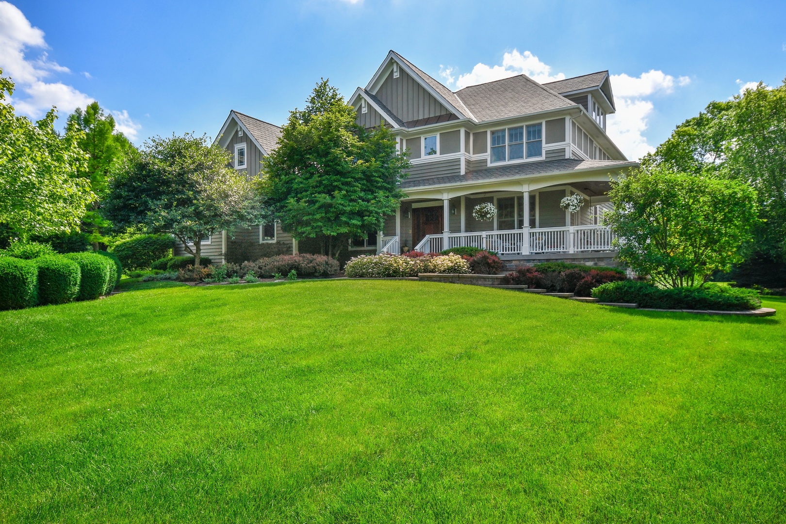 Homes for sale in the Silver Glen Estates subdivision St. Charles