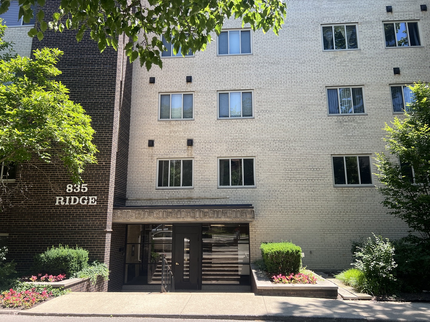 835 Ridge Avenue, Unit 204, Evanston, Il 60202