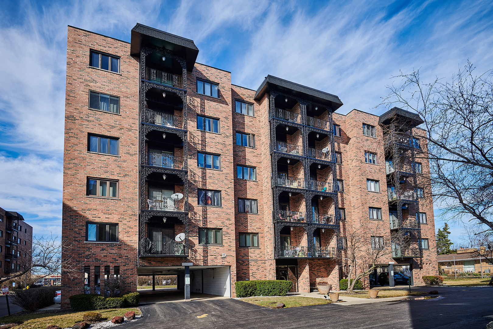 Homes for sale in the Landings subdivision Des Plaines, Illinois Real