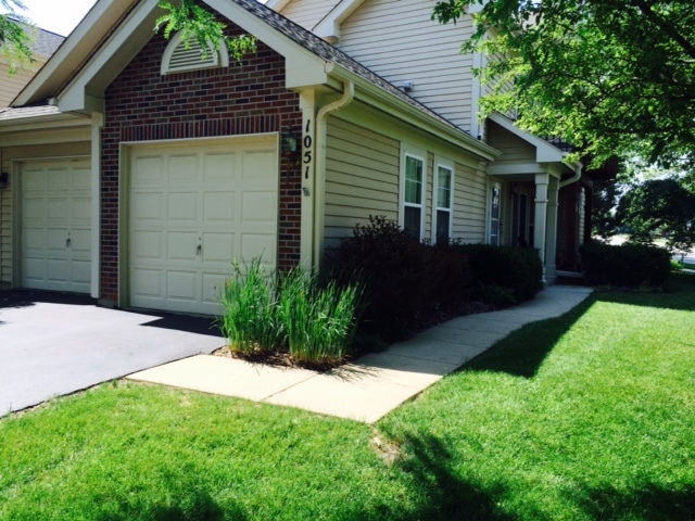 1051 WOODHILL, ELGIN, Illinois