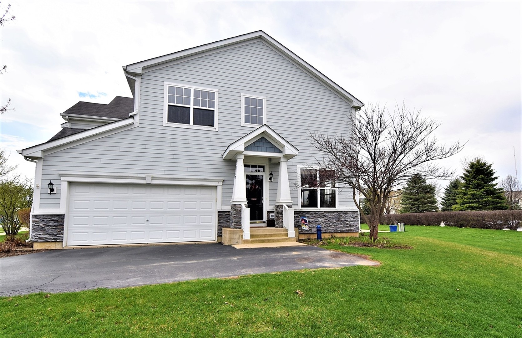 3128 Kyra, ELGIN, Illinois