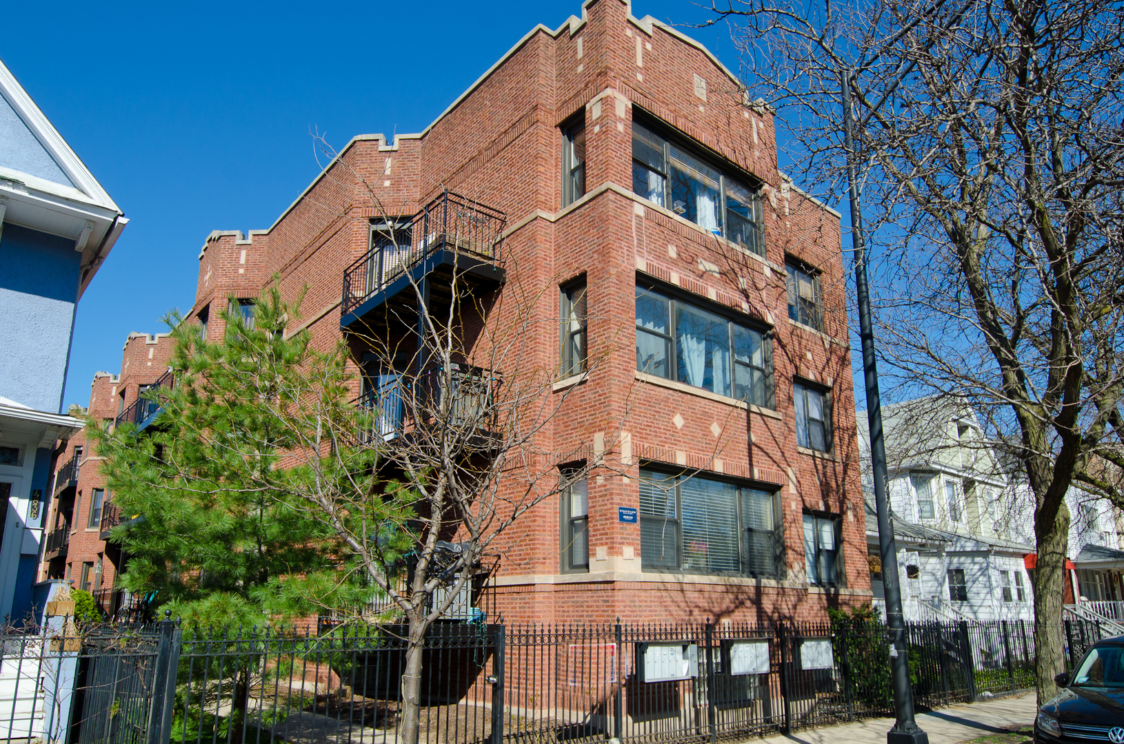 Ravenswood Real Estate & Ravenswood Chicago Information