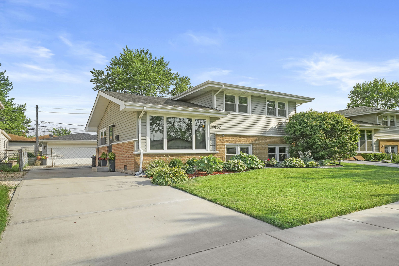 3 Bedroom Homes for sale in Oak Forest, Illinois Oak Forest MLS Oak Forest Real Estate