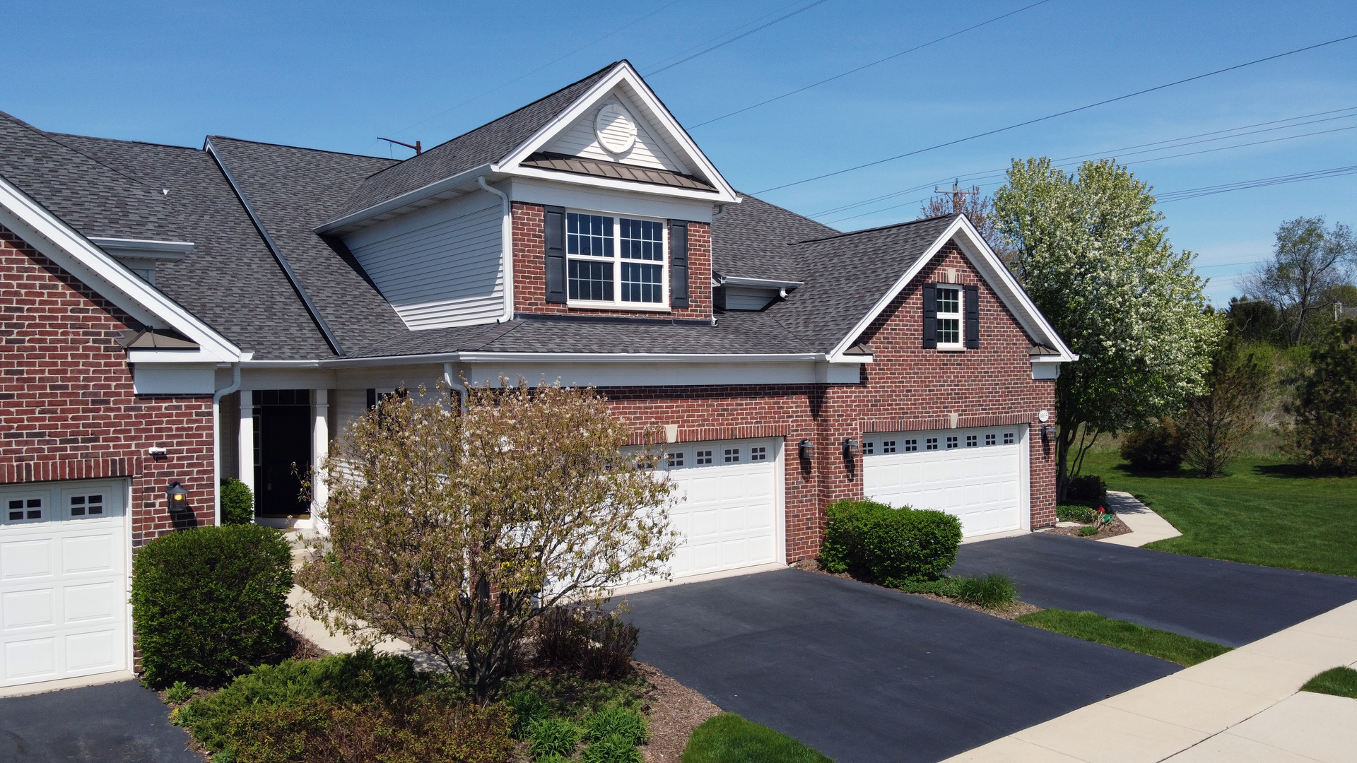 1037 Riviera, Elgin, Illinois