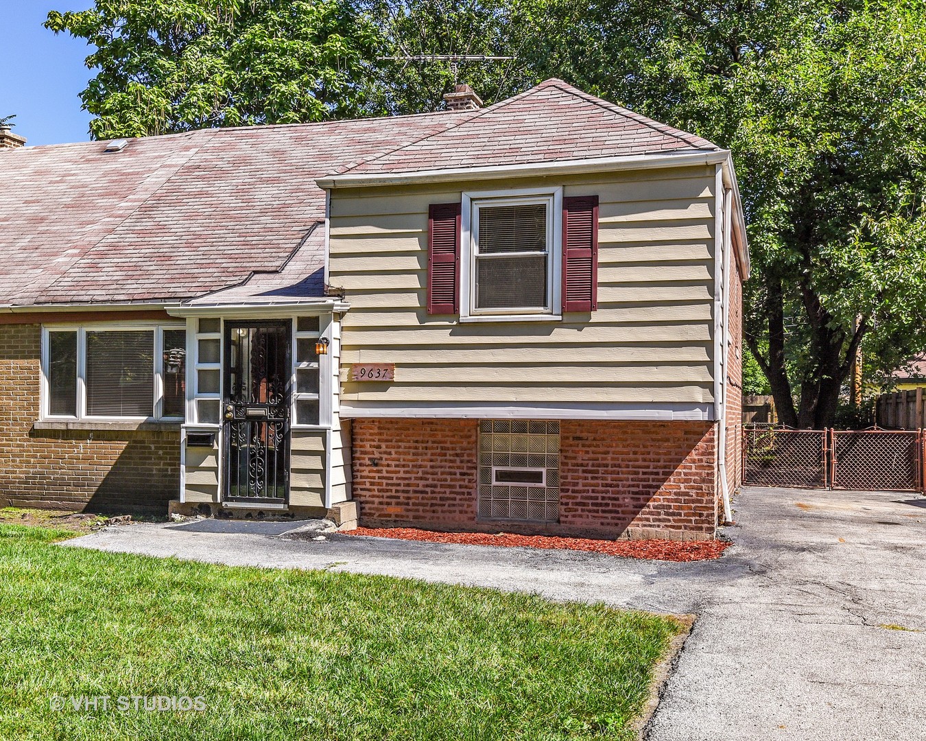 Jeffery Manor Real Estate & Jeffery Manor Chicago Information