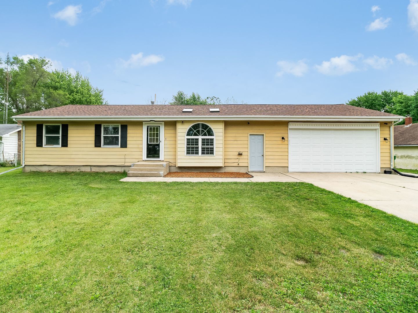 3 Bedroom Homes for sale in Earlville, Illinois Earlville MLS