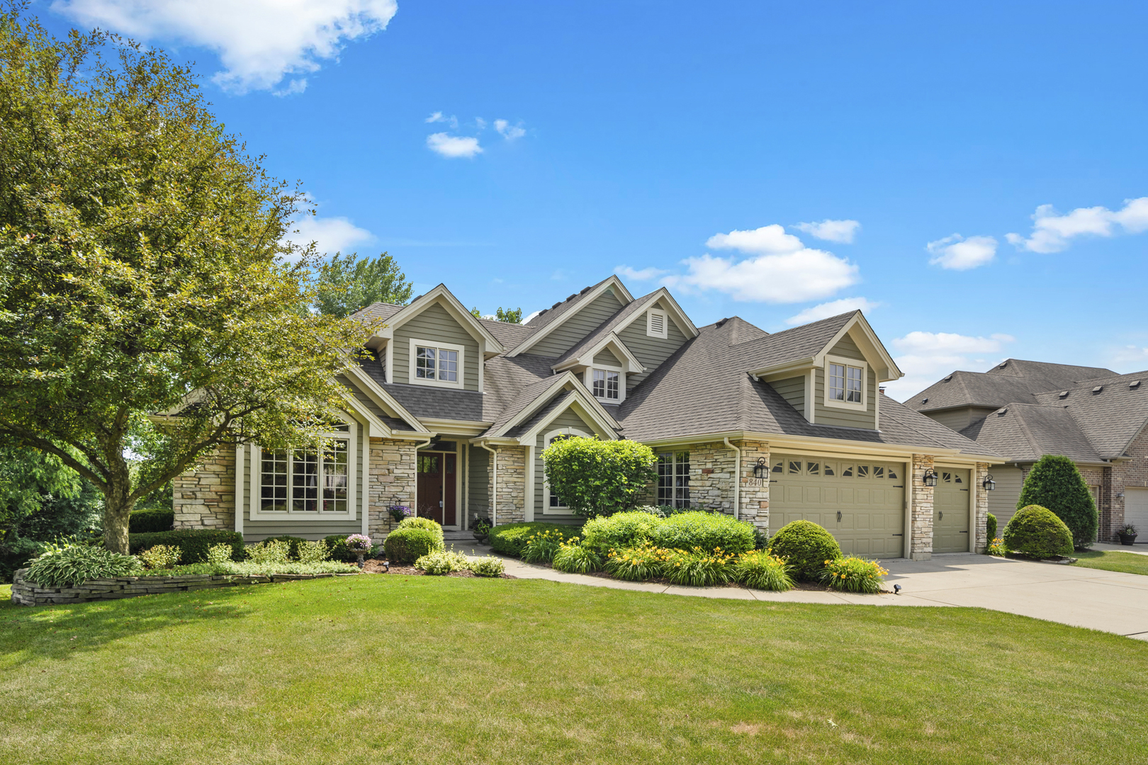 840 Longview, Sugar Grove, Illinois
