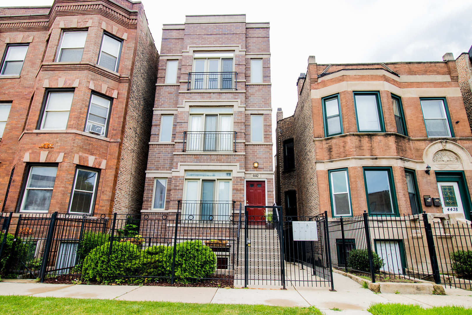 Bronzeville Real Estate & Bronzeville Chicago Information