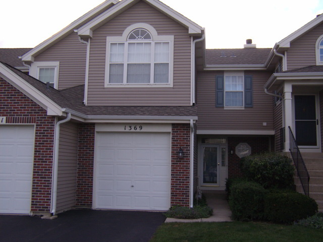 1369 Grayshire, ELGIN, Illinois