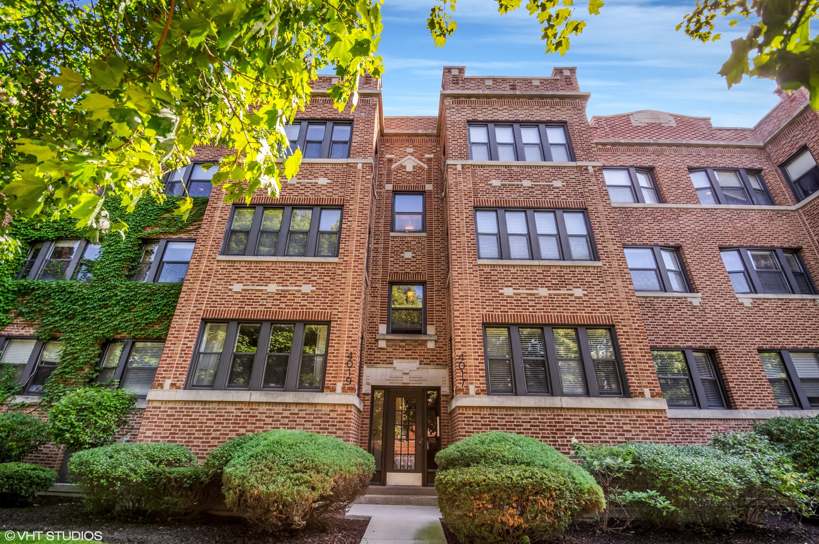 Graceland West Real Estate & Graceland West Chicago Information