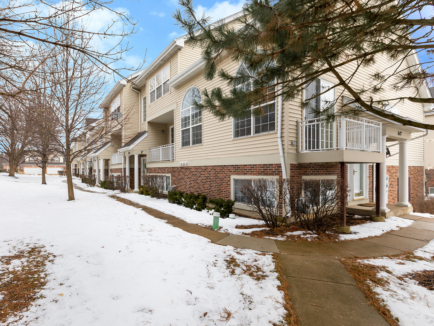 Homes for sale in the Pheasant Run Trails subdivision St. Charles