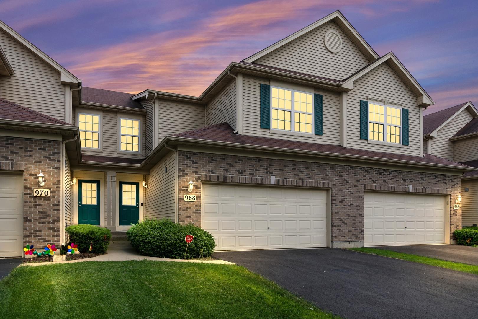 968 Oak Ridge, ELGIN, Illinois