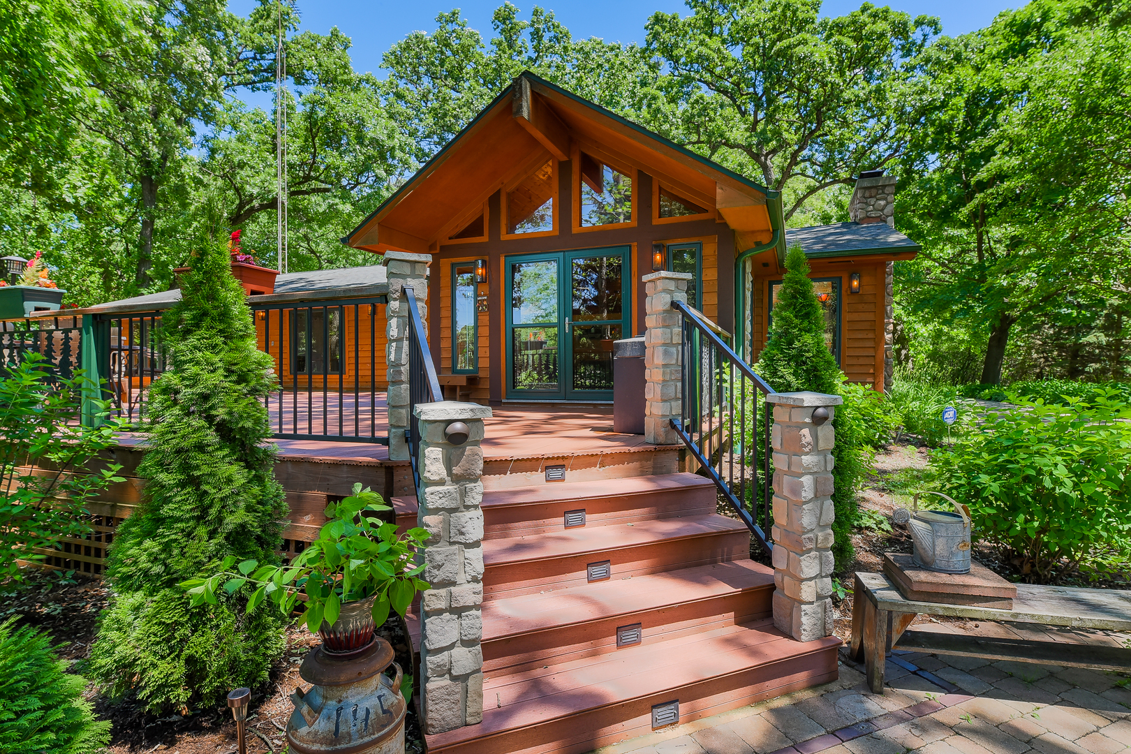 7S695 Dugan, Sugar Grove, Illinois