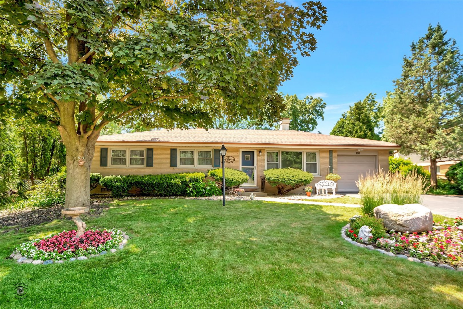 1611 Janet Street, Downers Grove, Il 60515