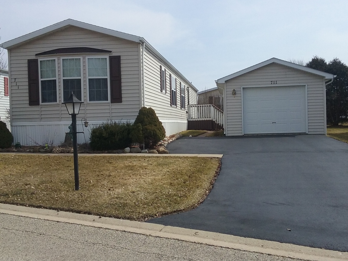 Homes for sale in the Indian Trails subdivision Marengo, Illinois