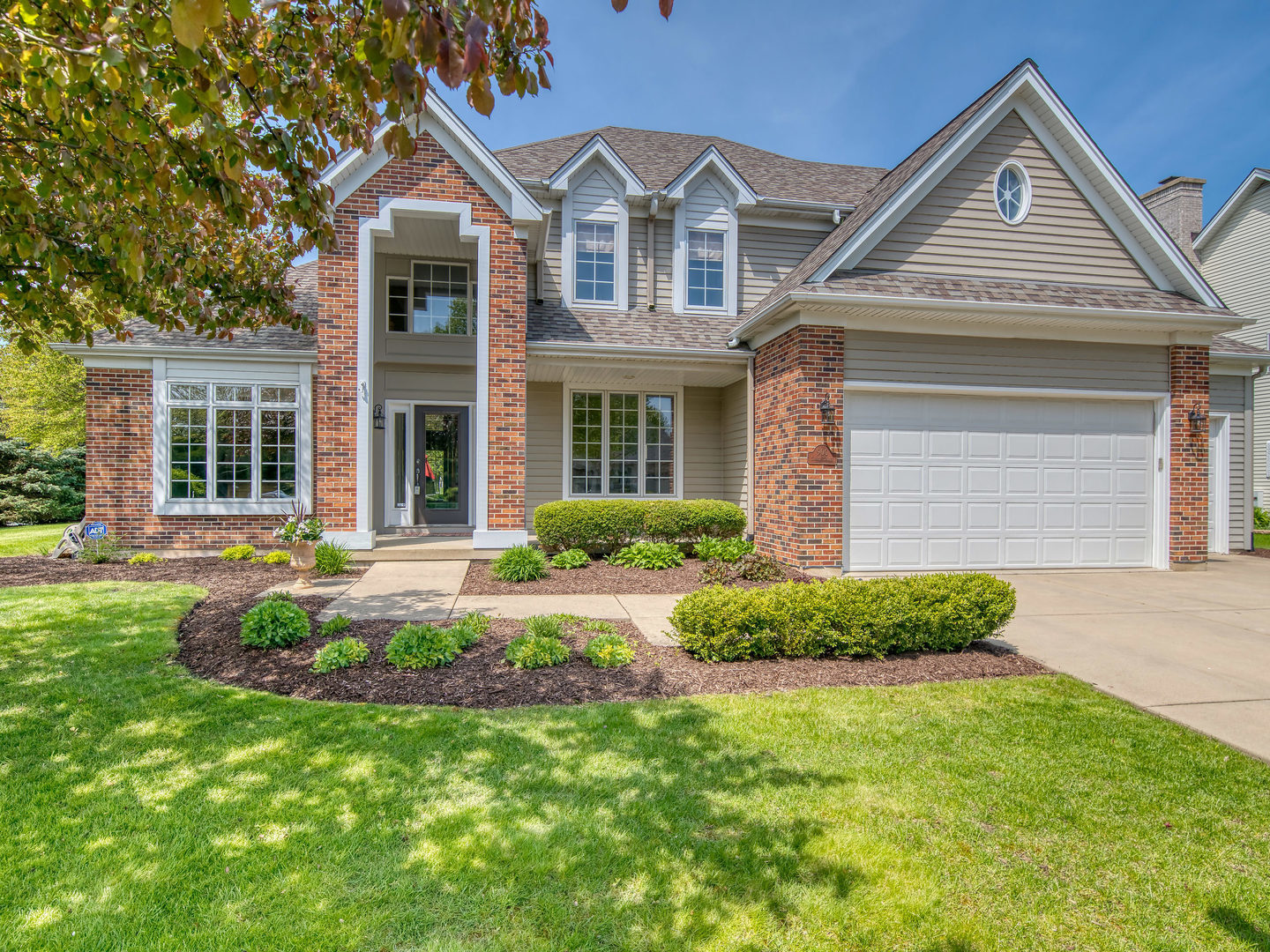 900 Spruce, Sugar Grove, Illinois