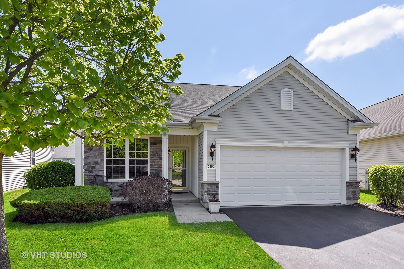 2495 Sandlewood, ELGIN, Illinois