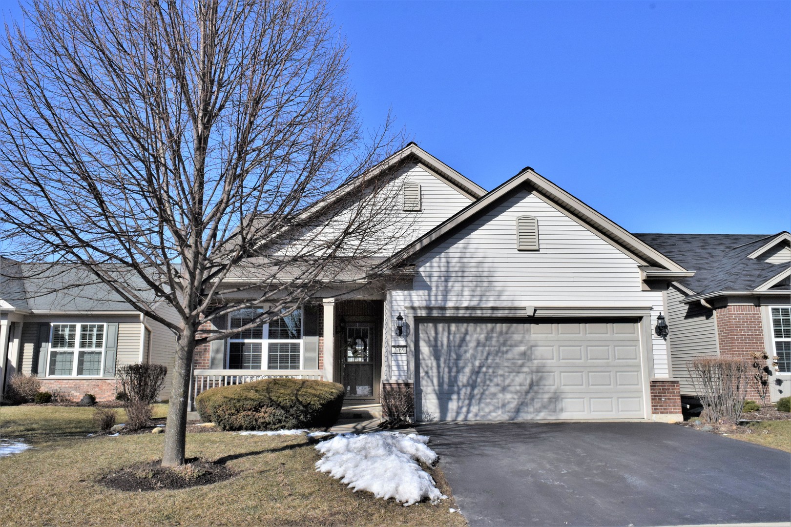 2769 Cascade Falls, Elgin, Illinois