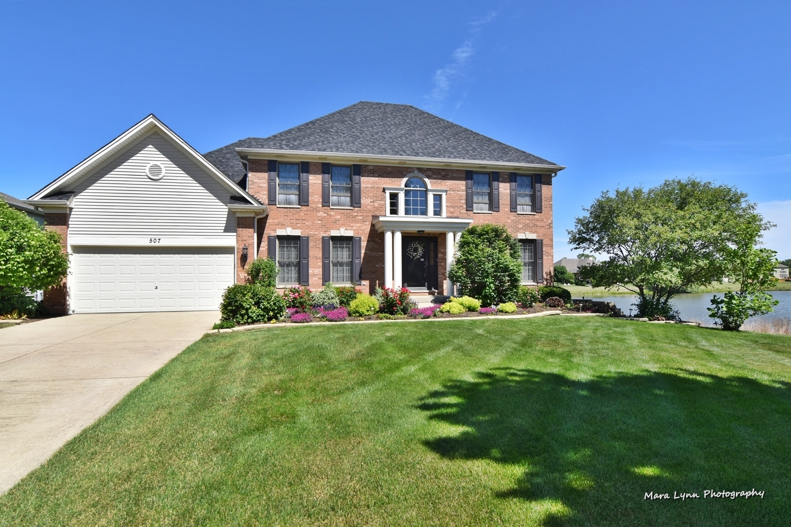 Luxury Homes For Sale in North Aurora, Illinois North Aurora MLS