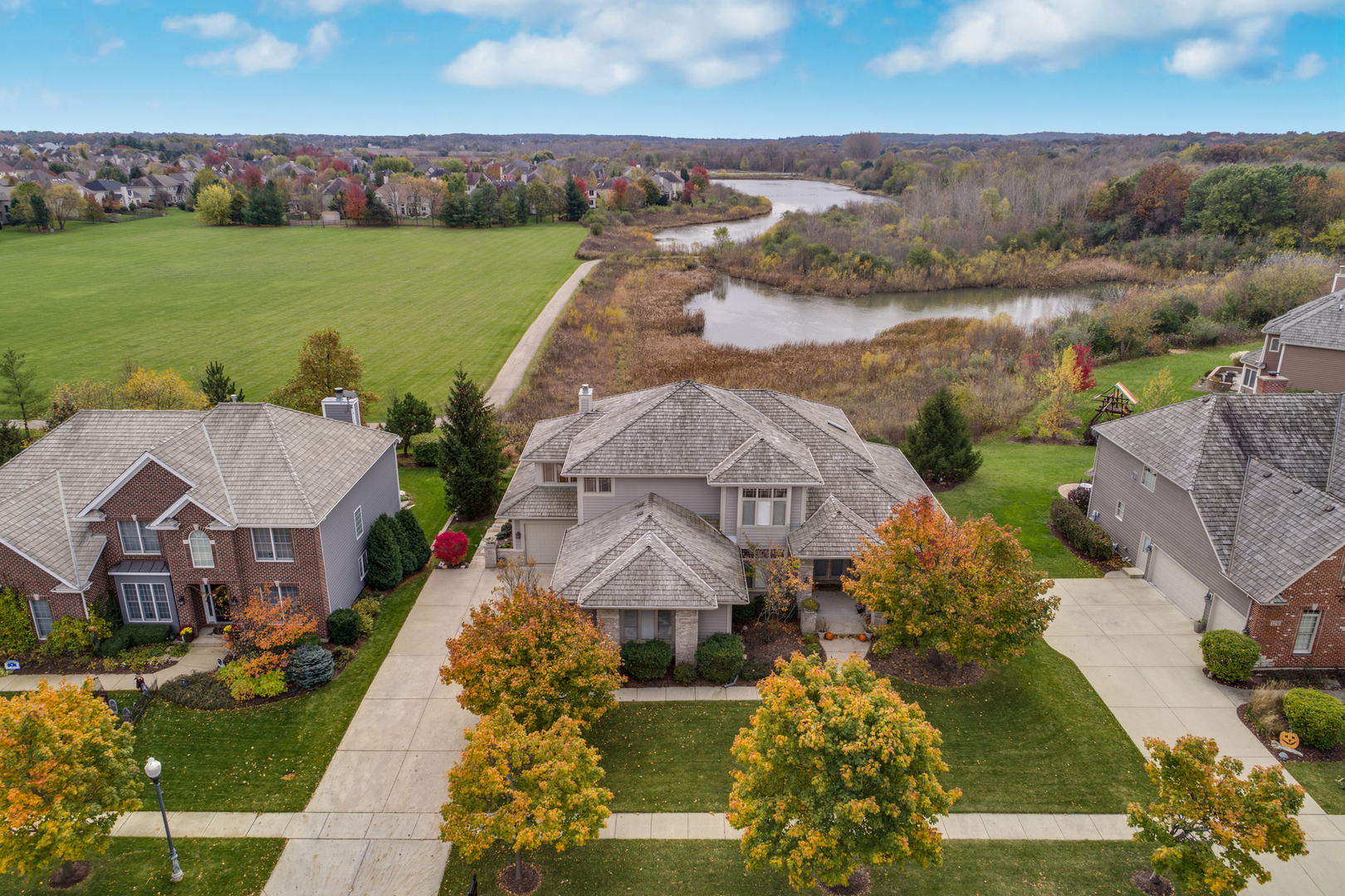 1241 Brookside, SOUTH ELGIN, Illinois