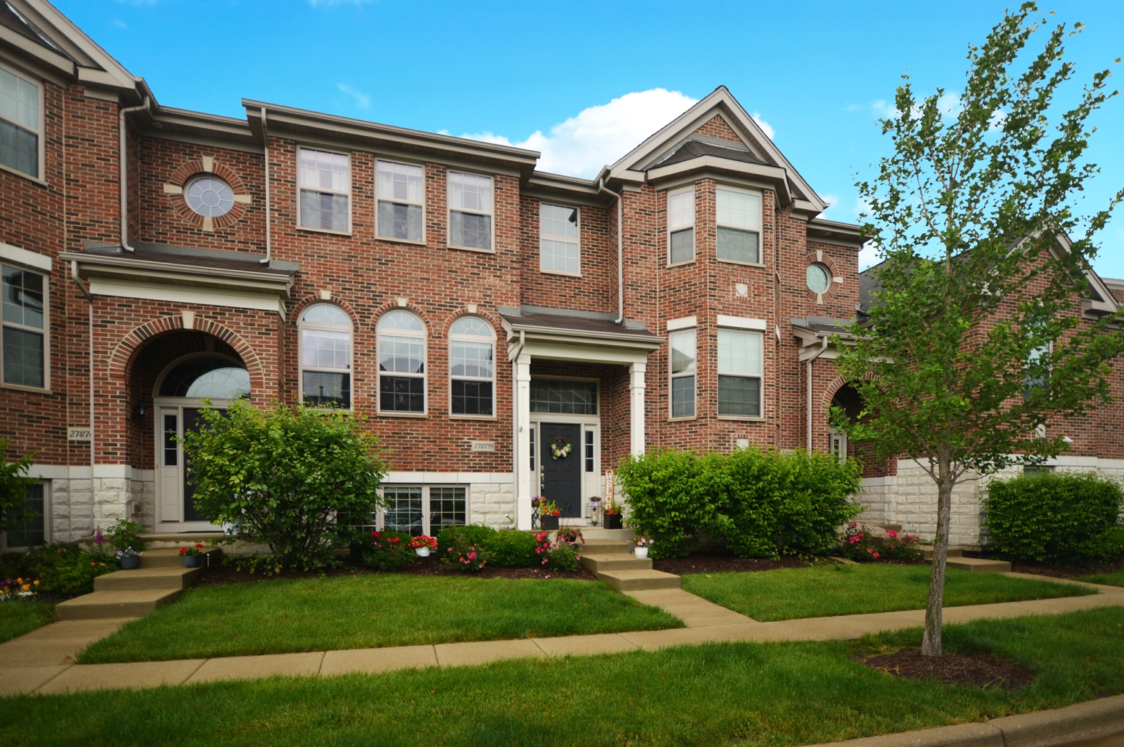 2 bedroom Homes for sale in Winfield, Illinois Winfield MLS