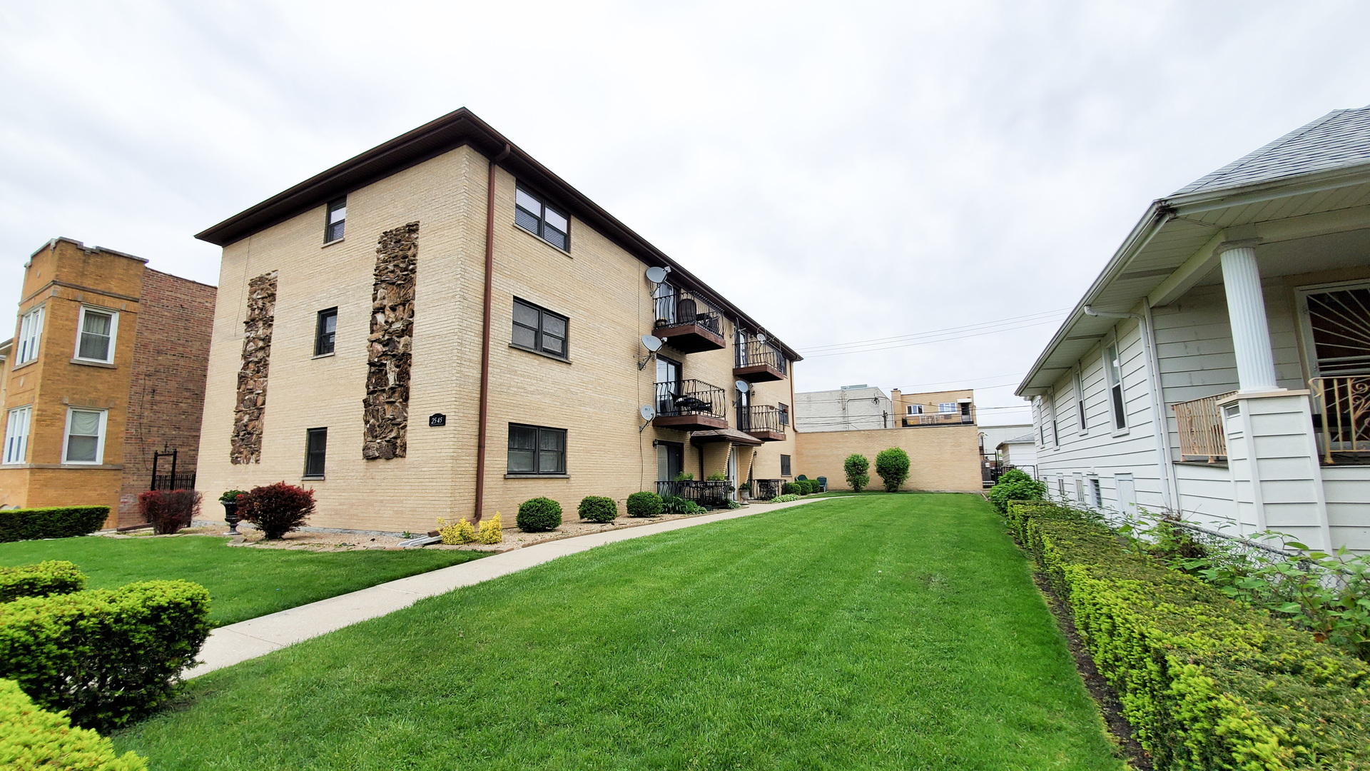 Condos for sale in Elmwood Park, Illinois Elmwood Park MLS Elmwood