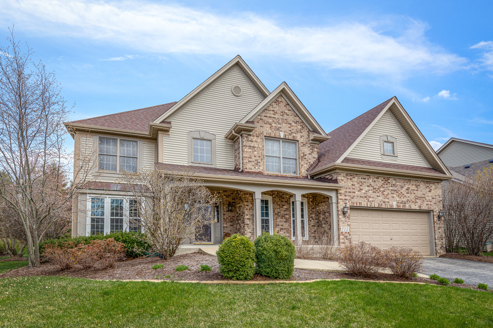 775 Chasewood, South Elgin, Illinois