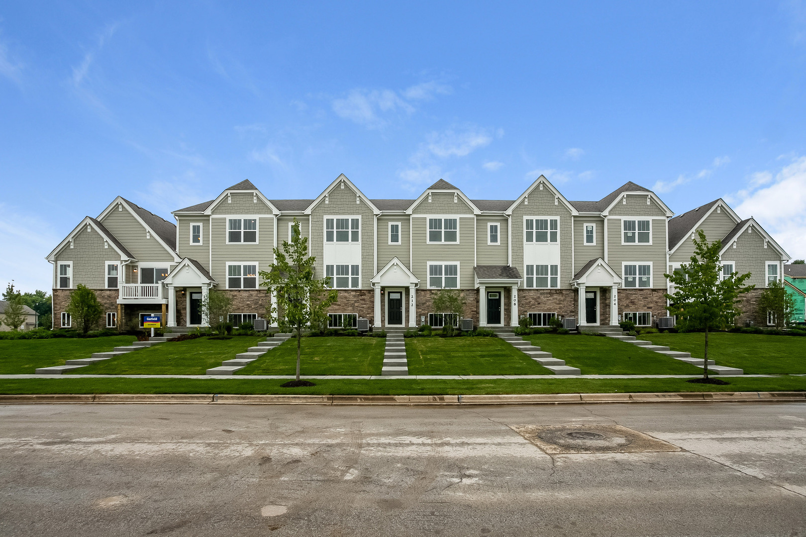 157 Goldenrod, ELGIN, Illinois