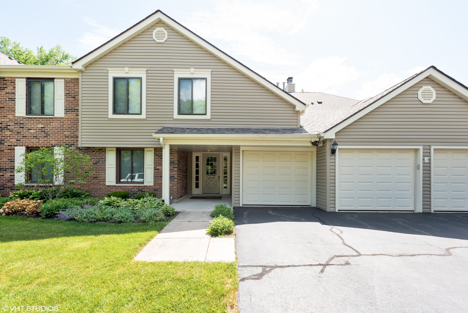 Homes for sale in the Highlake subdivision Winfield, Illinois Real Estate