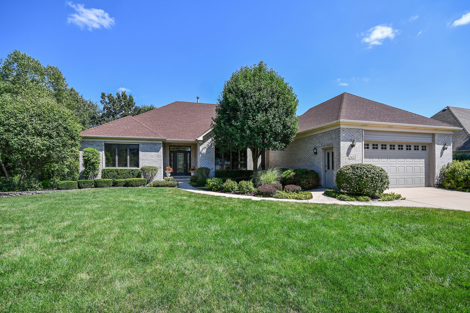 2423 Big Woods, BATAVIA, Illinois