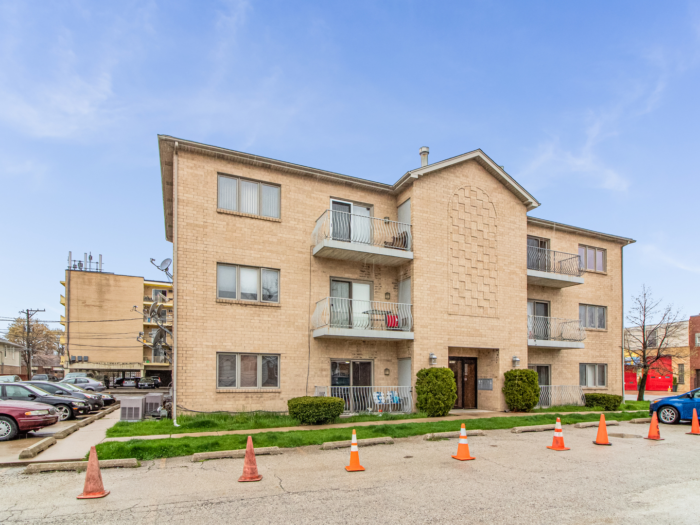 Condos for sale in Elmwood Park, Illinois Elmwood Park MLS Elmwood