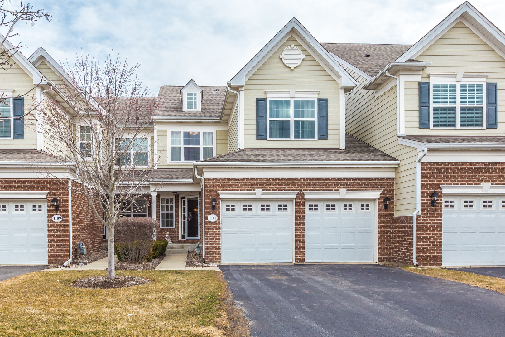 1111 PINE VALLEY, ELGIN, Illinois