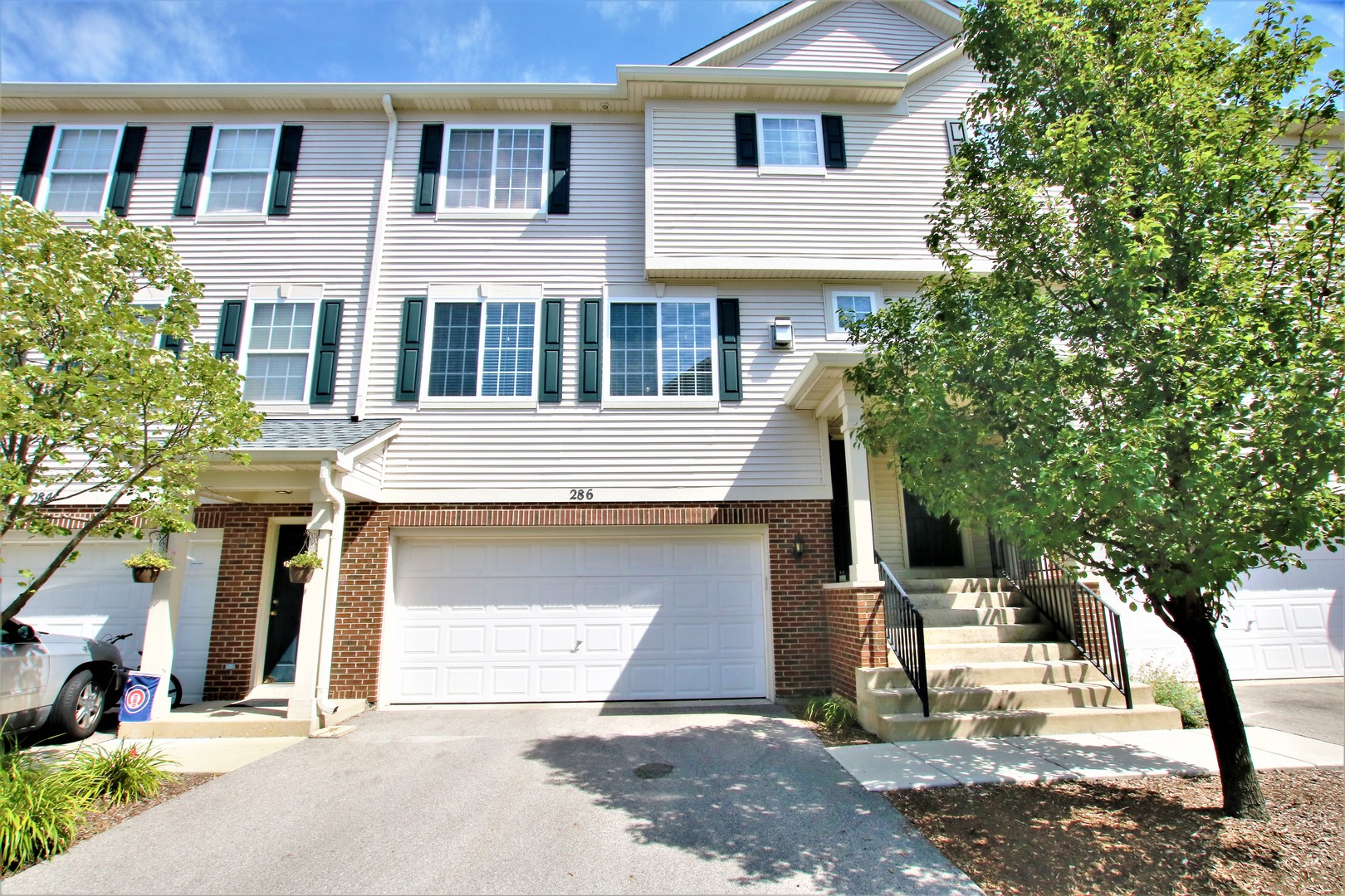 Homes for sale in the Timber Trails subdivision Gilberts, Illinois