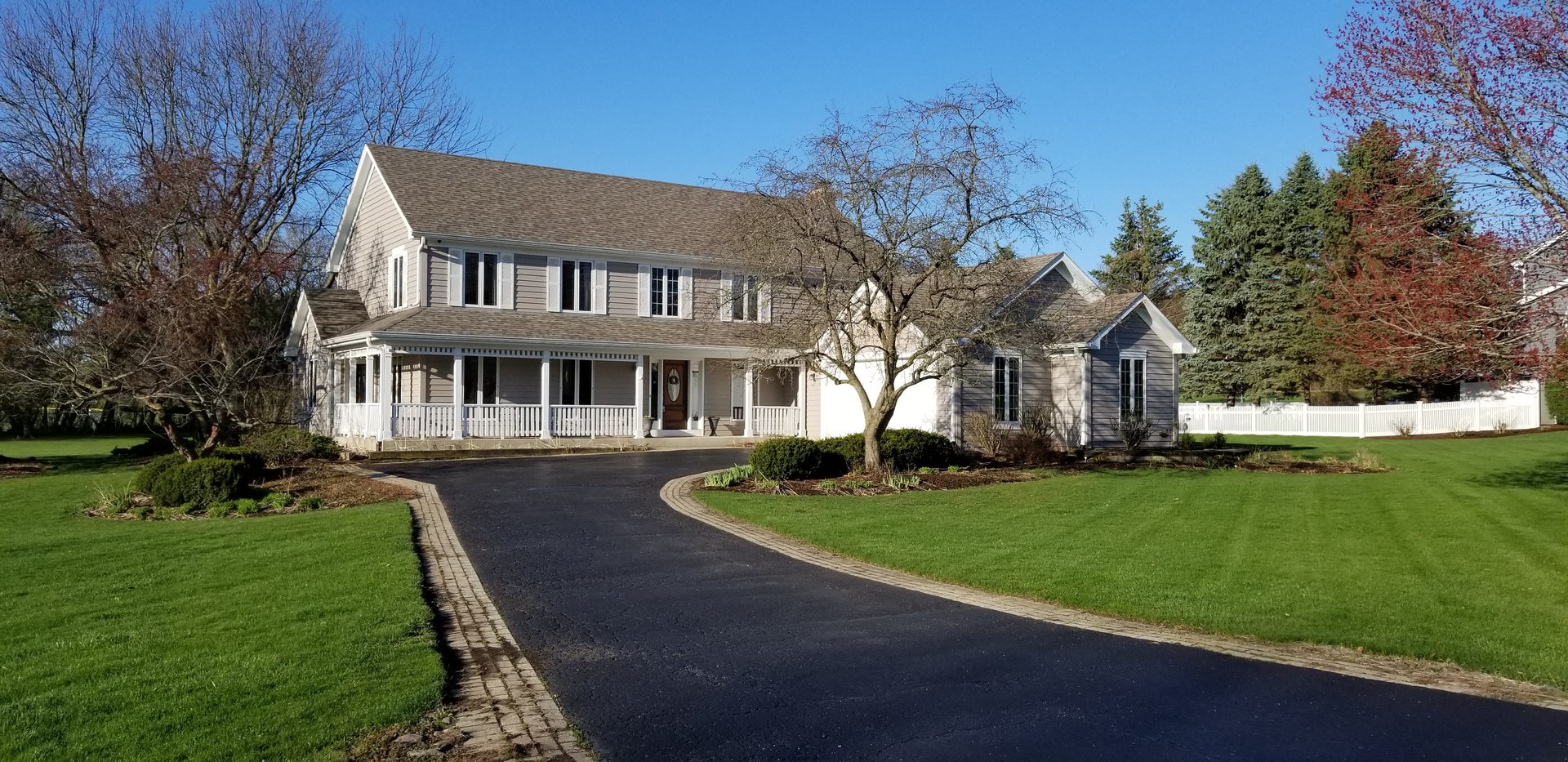 Homes for sale in the Hunters Hill subdivision St. Charles, Illinois Real Estate