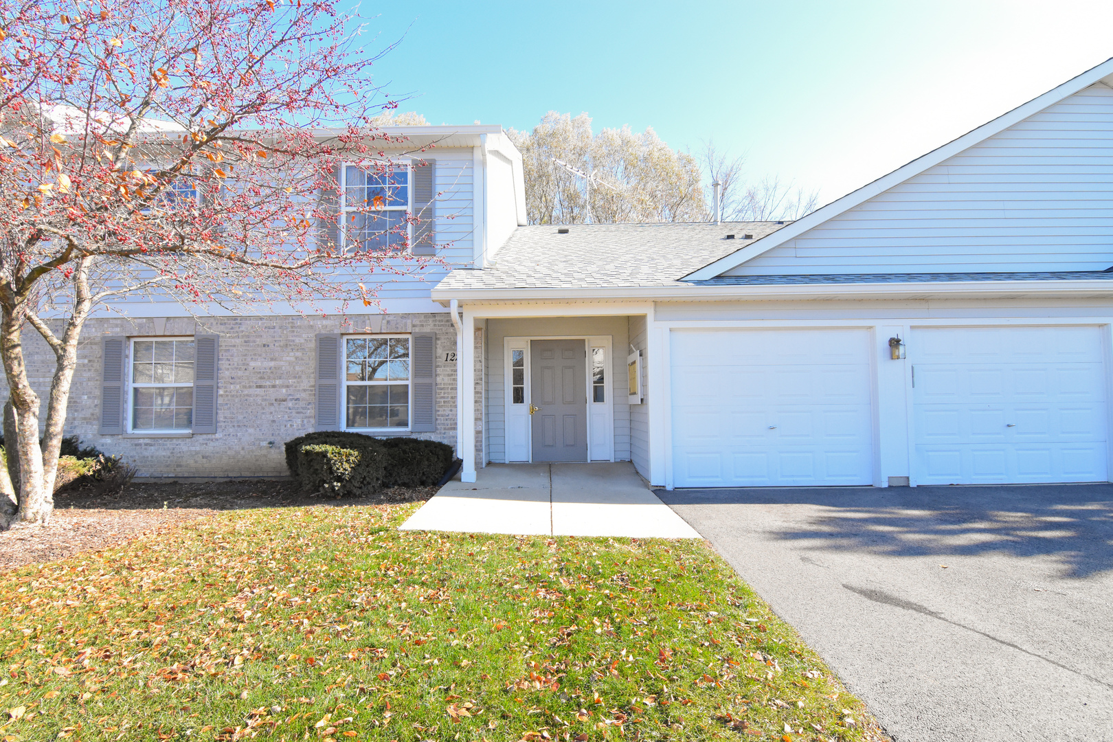 Homes For In The Fairfield Village Subdivision Round Lake Mls 10147231