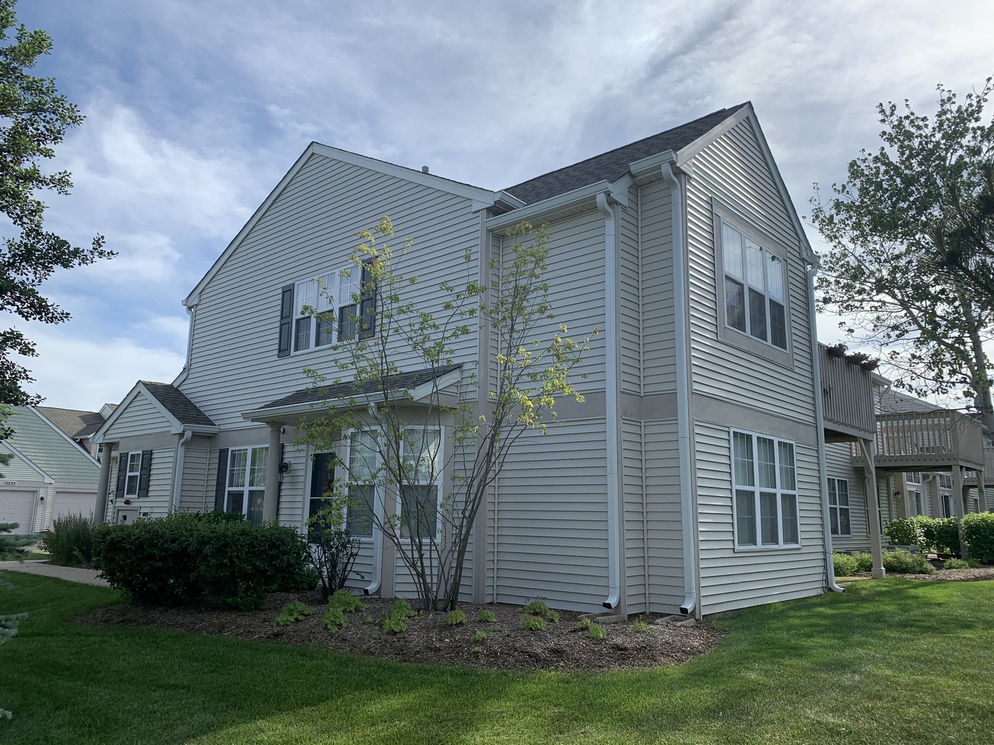 Homes for sale in the Windridge subdivision Naperville, Illinois Real