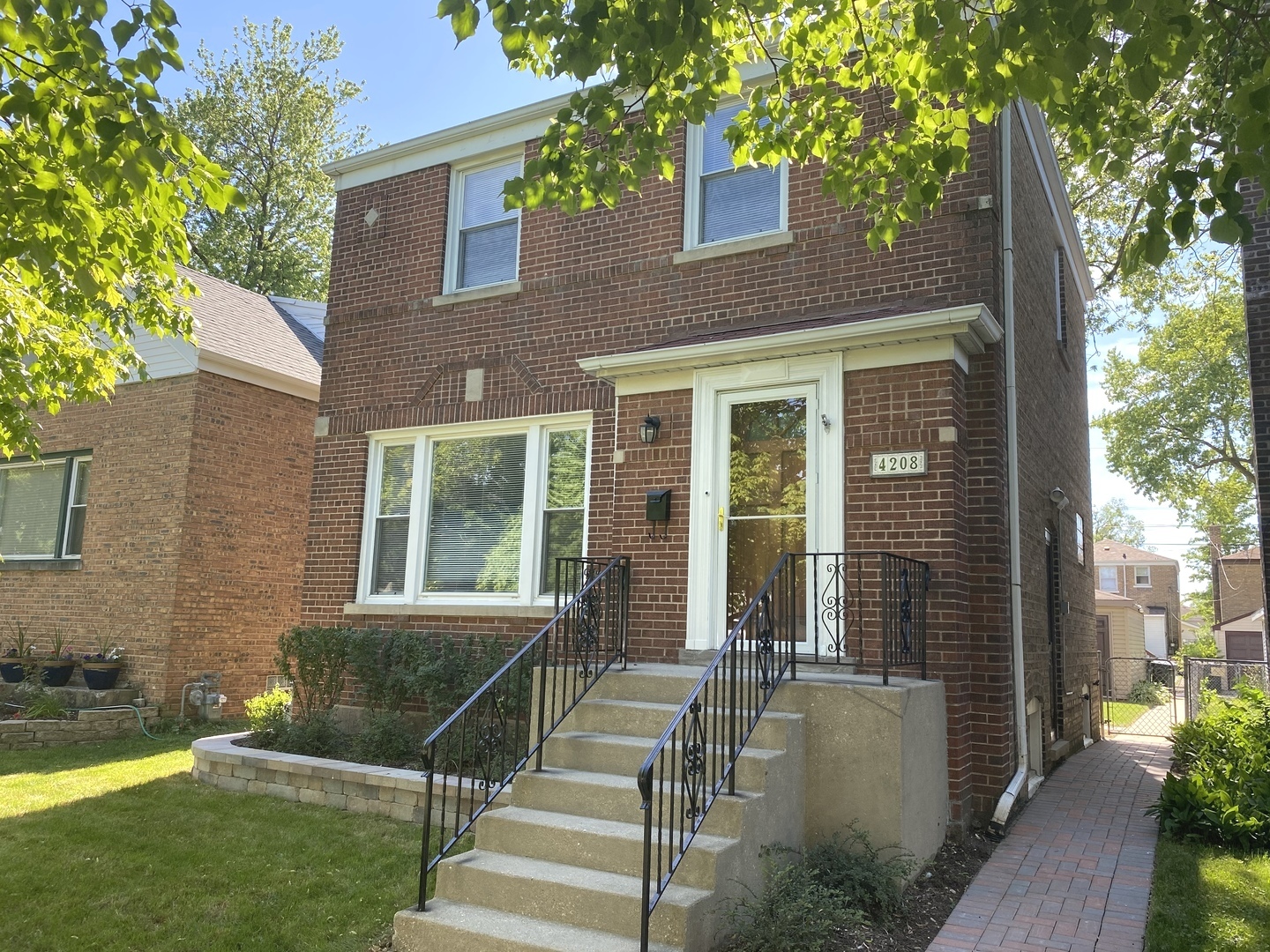 2 bedroom Homes for sale in Brookfield, Illinois Brookfield MLS