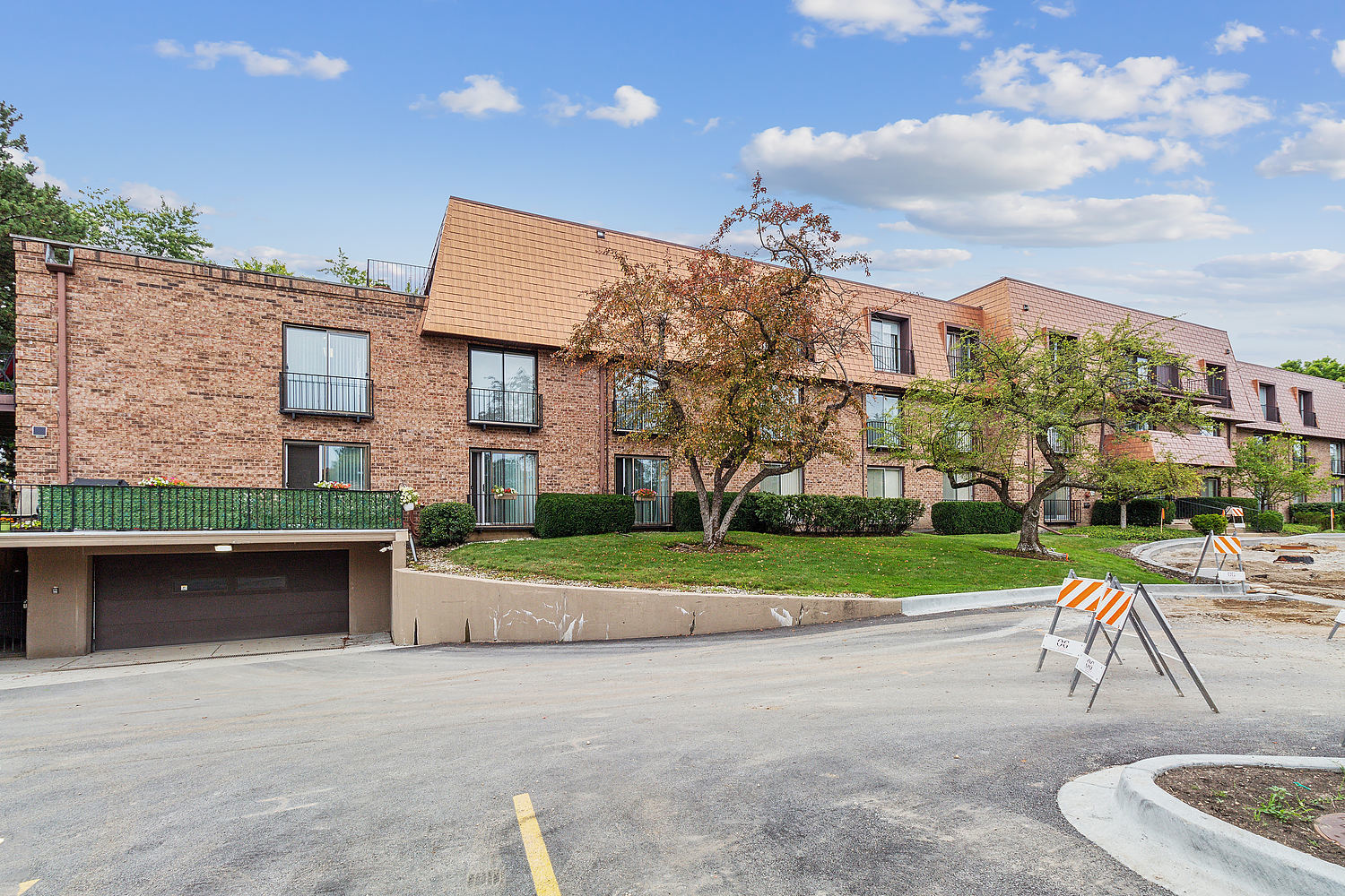 4050 Dundee Road, Unit 102, Northbrook, Il 60062