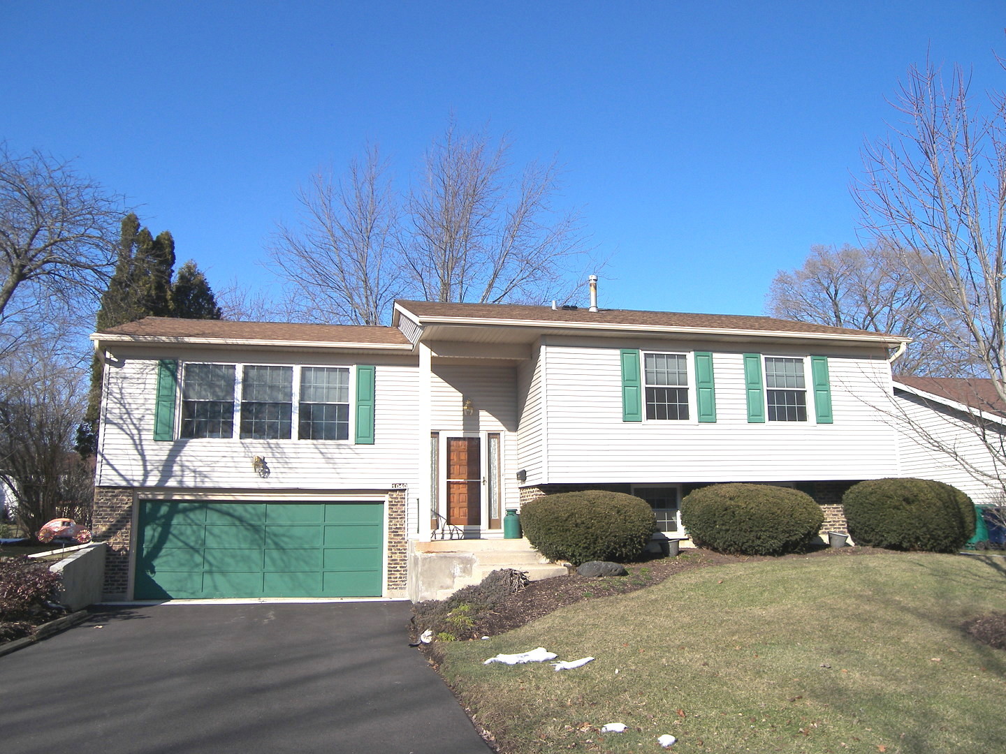 Homes for sale in the Old Mill Grove subdivision Lake Zurich