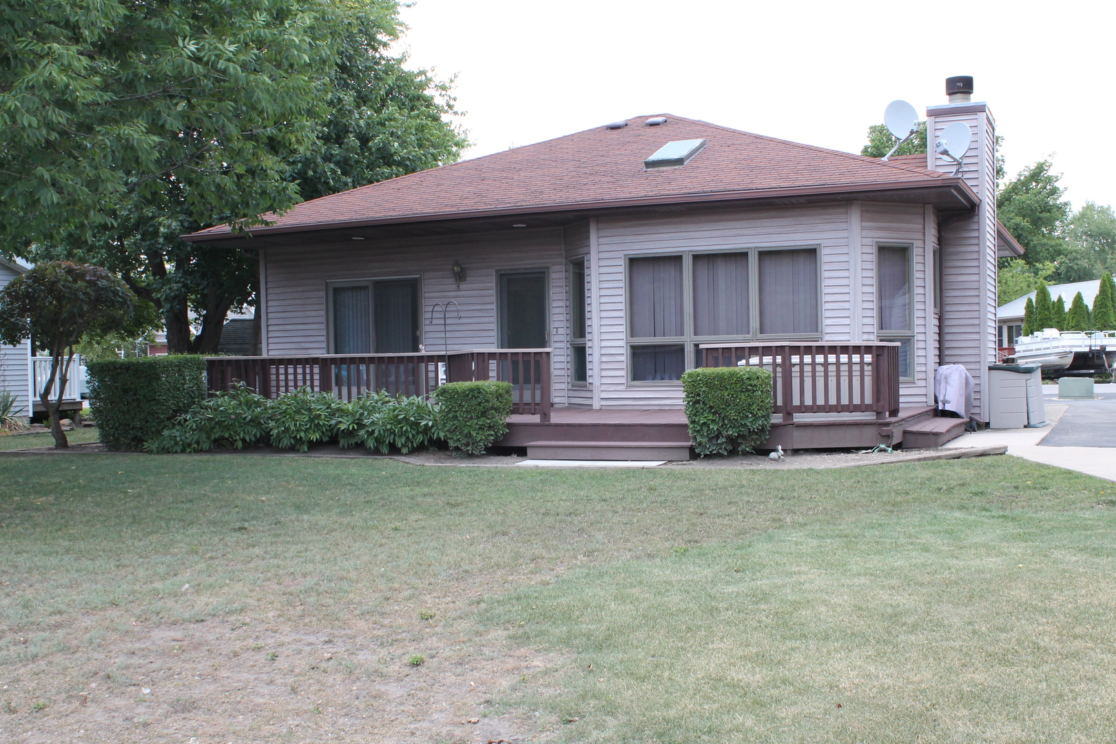 Homes for sale in the Shadow Lakes subdivision Wilmington, Illinois