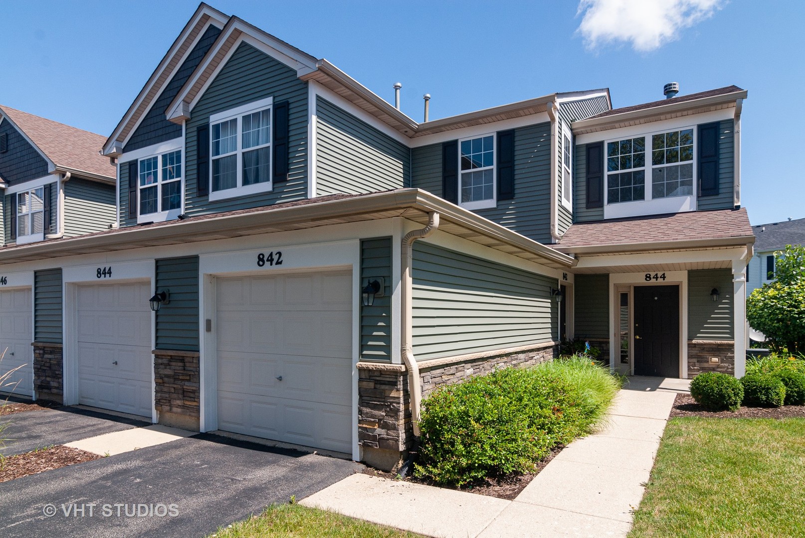 Homes for sale in the Enclave At Country Lakes subdivision Naperville