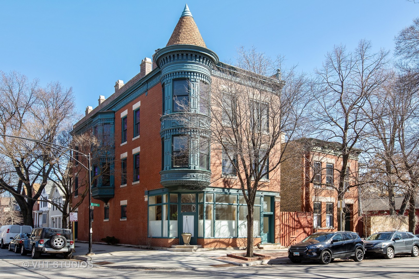 Old Town Triangle Real Estate & Old Town Triangle Chicago Information