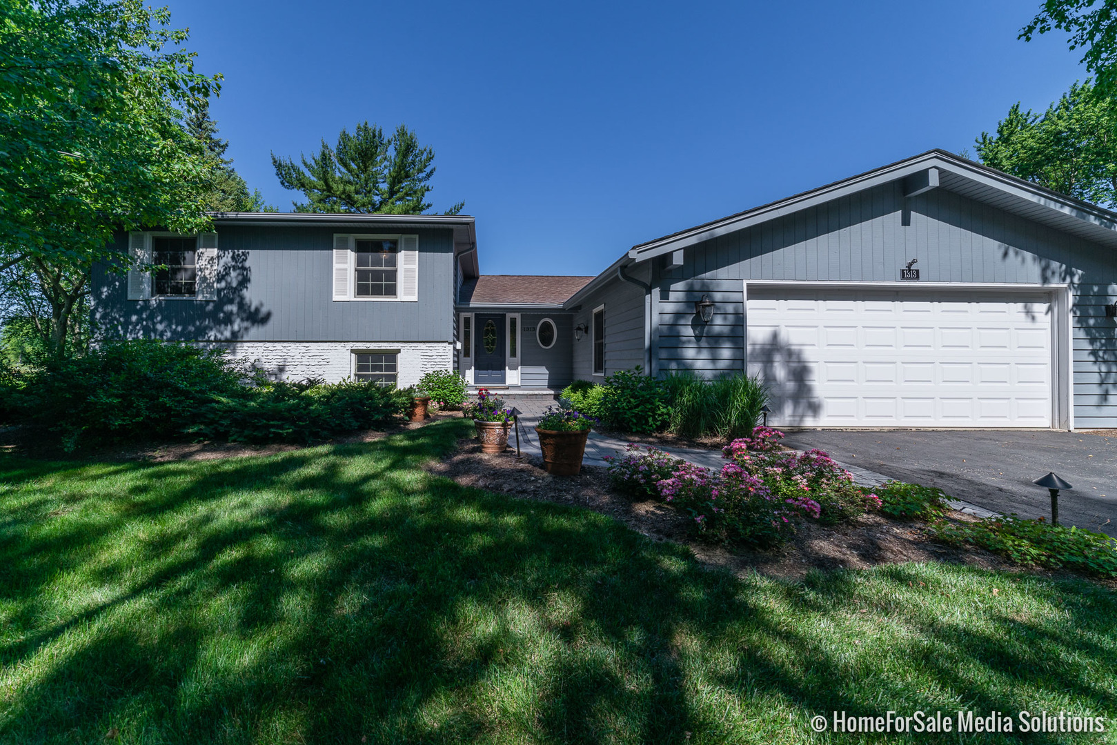 Homes for sale in the Cress Creek subdivision Naperville, Illinois