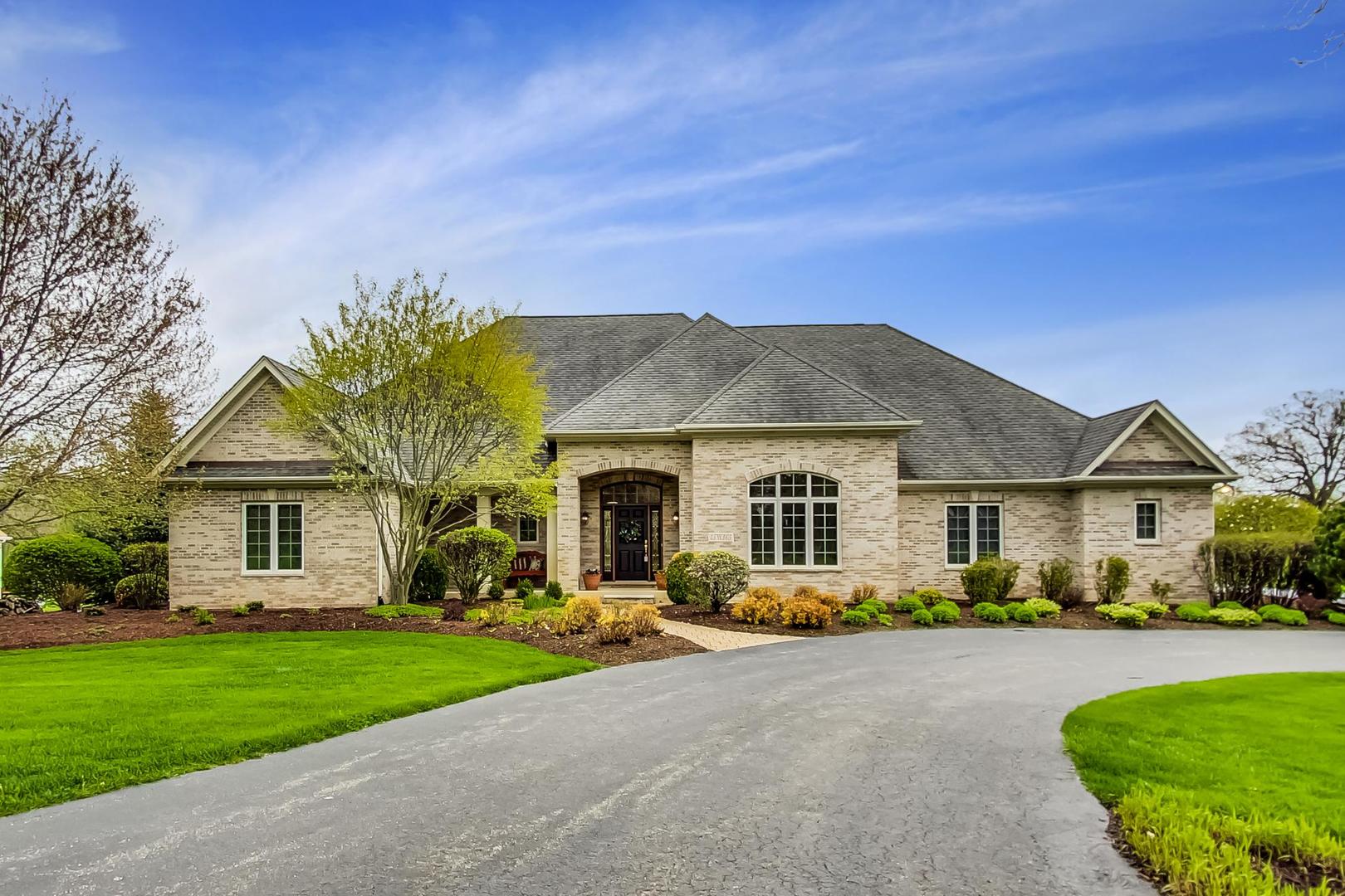 45W365 Saddlewood, Maple Park, Illinois